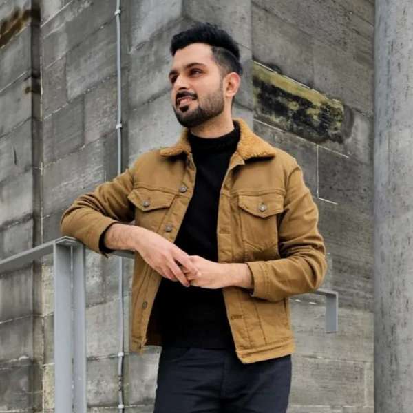 Picture of Sabi Shabbir
