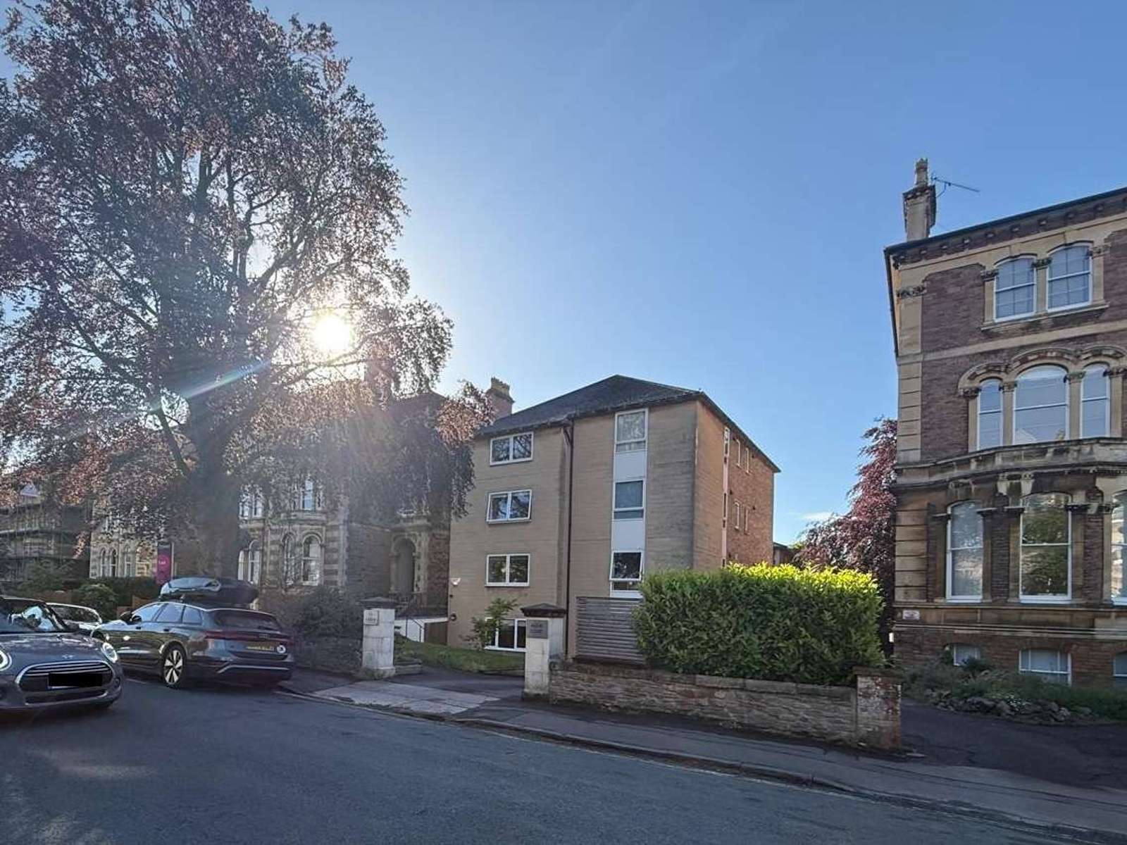 12 Alison Court