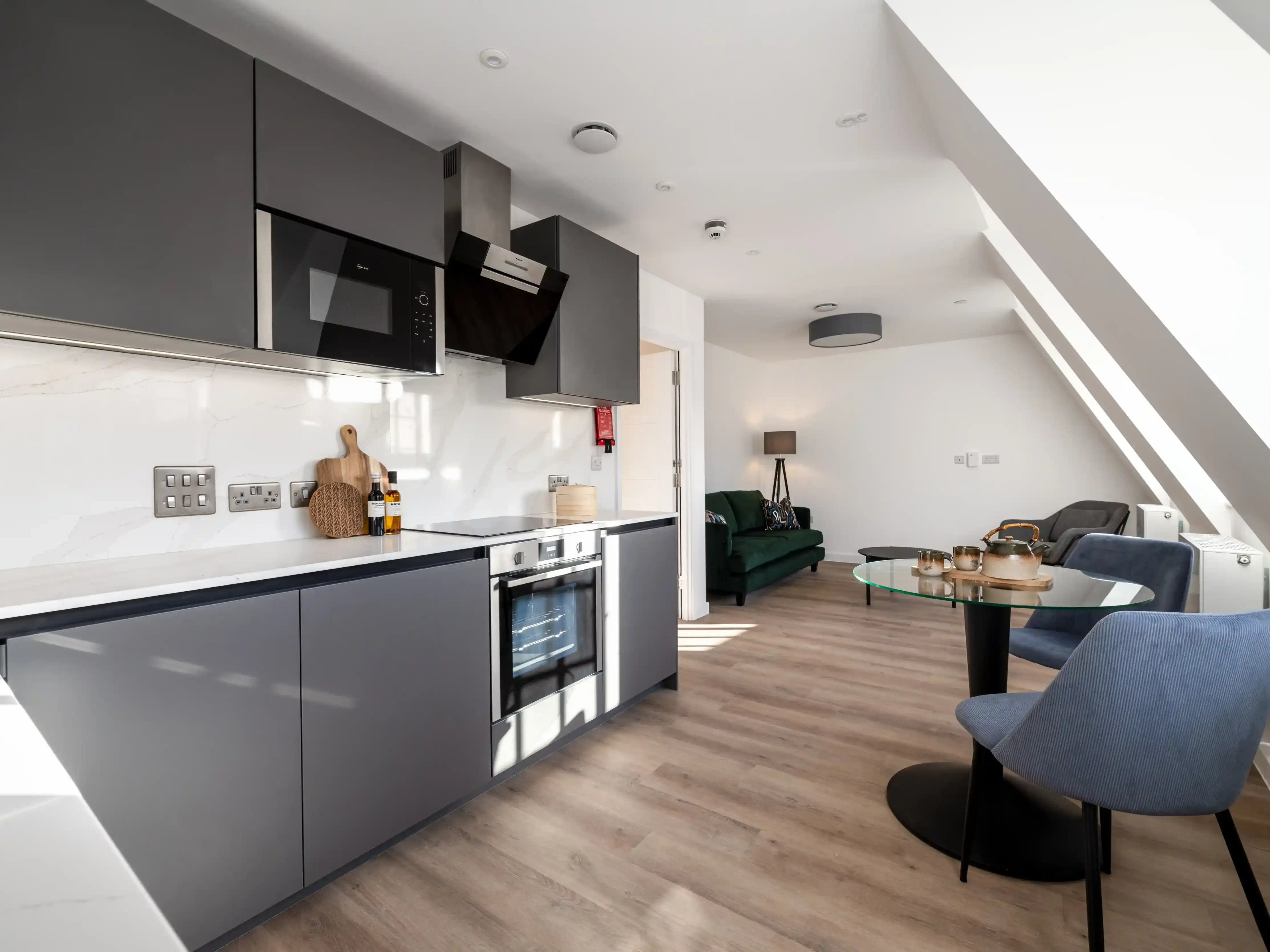 🏡 Your 2 Bed Student Base on Park Street image