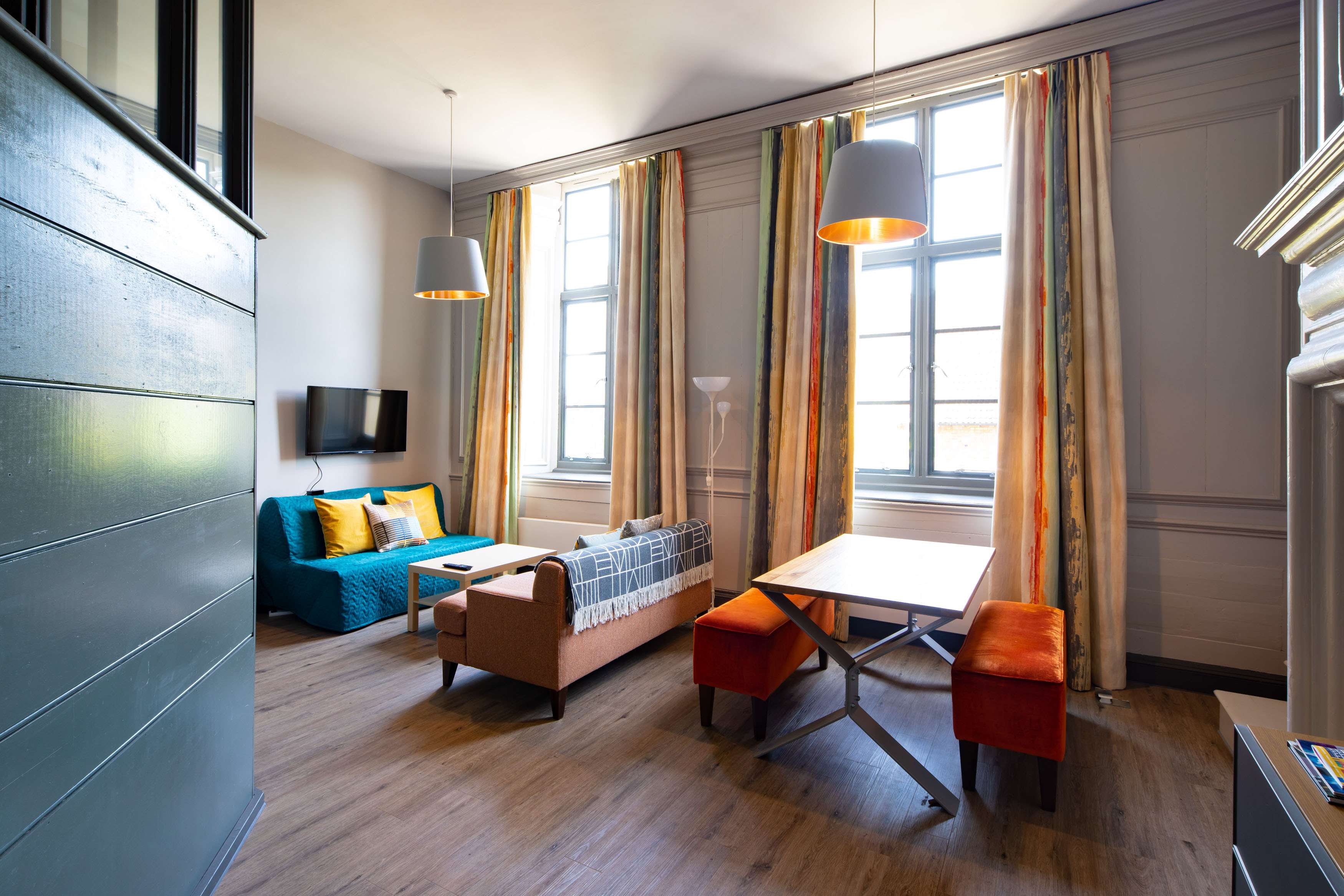 Flat 2, The Manor House