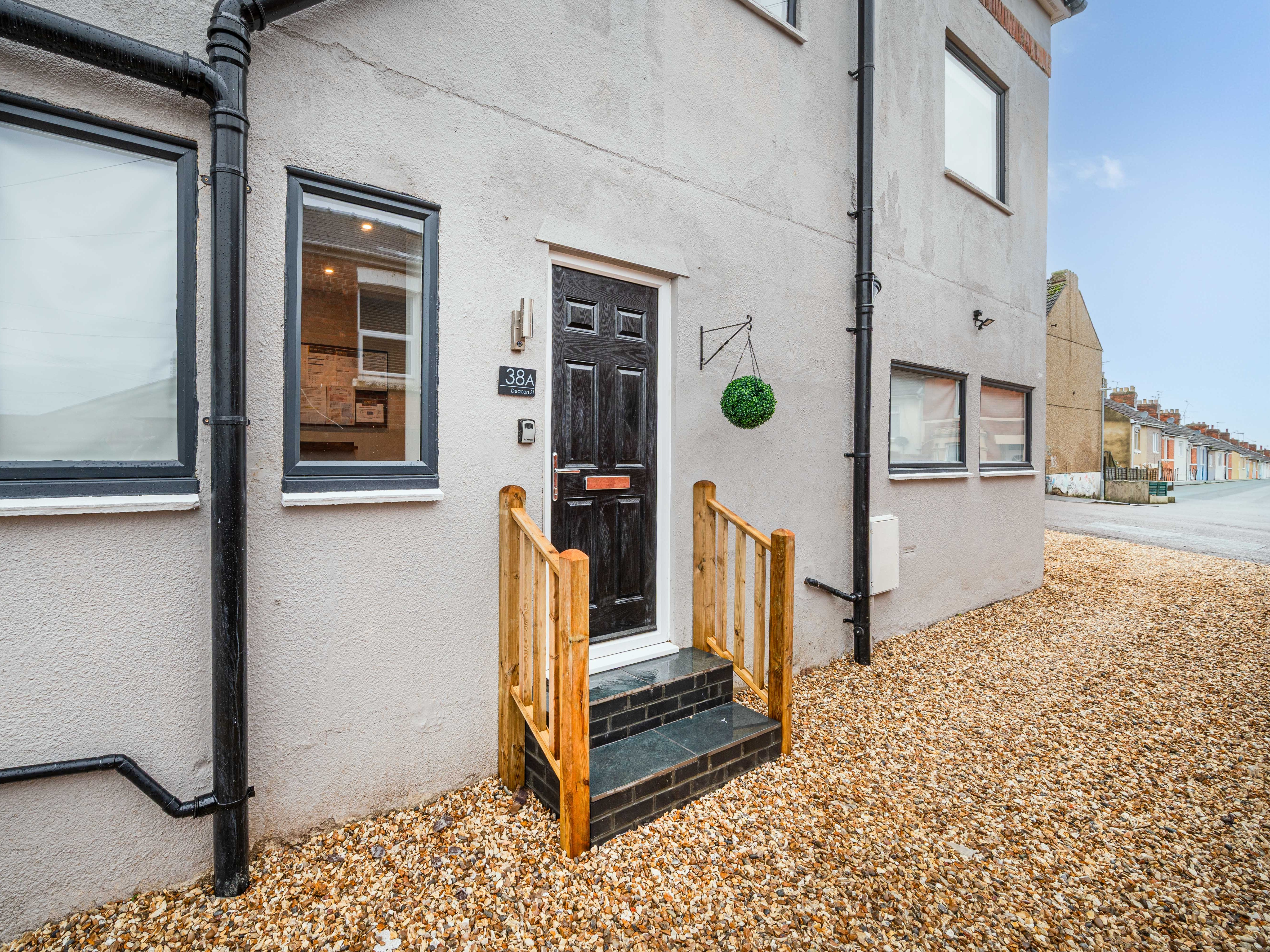 Deacon Street image