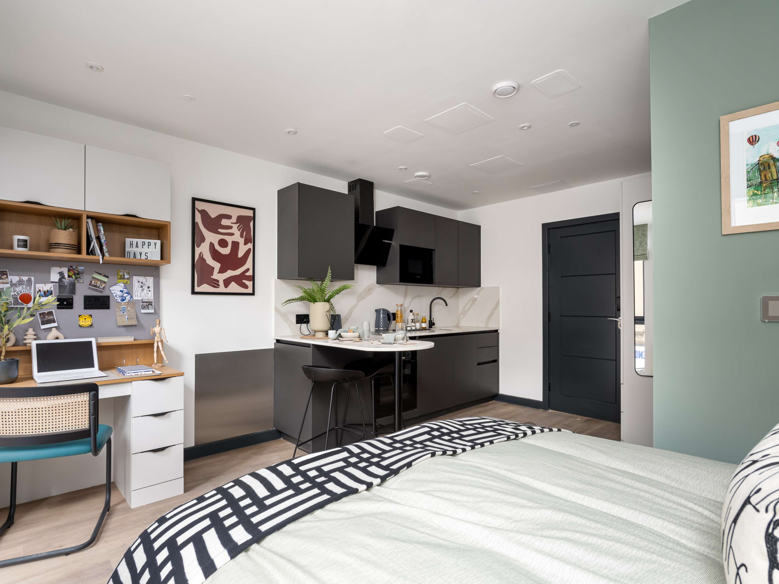 Flat 16, 18 Charlotte Street
