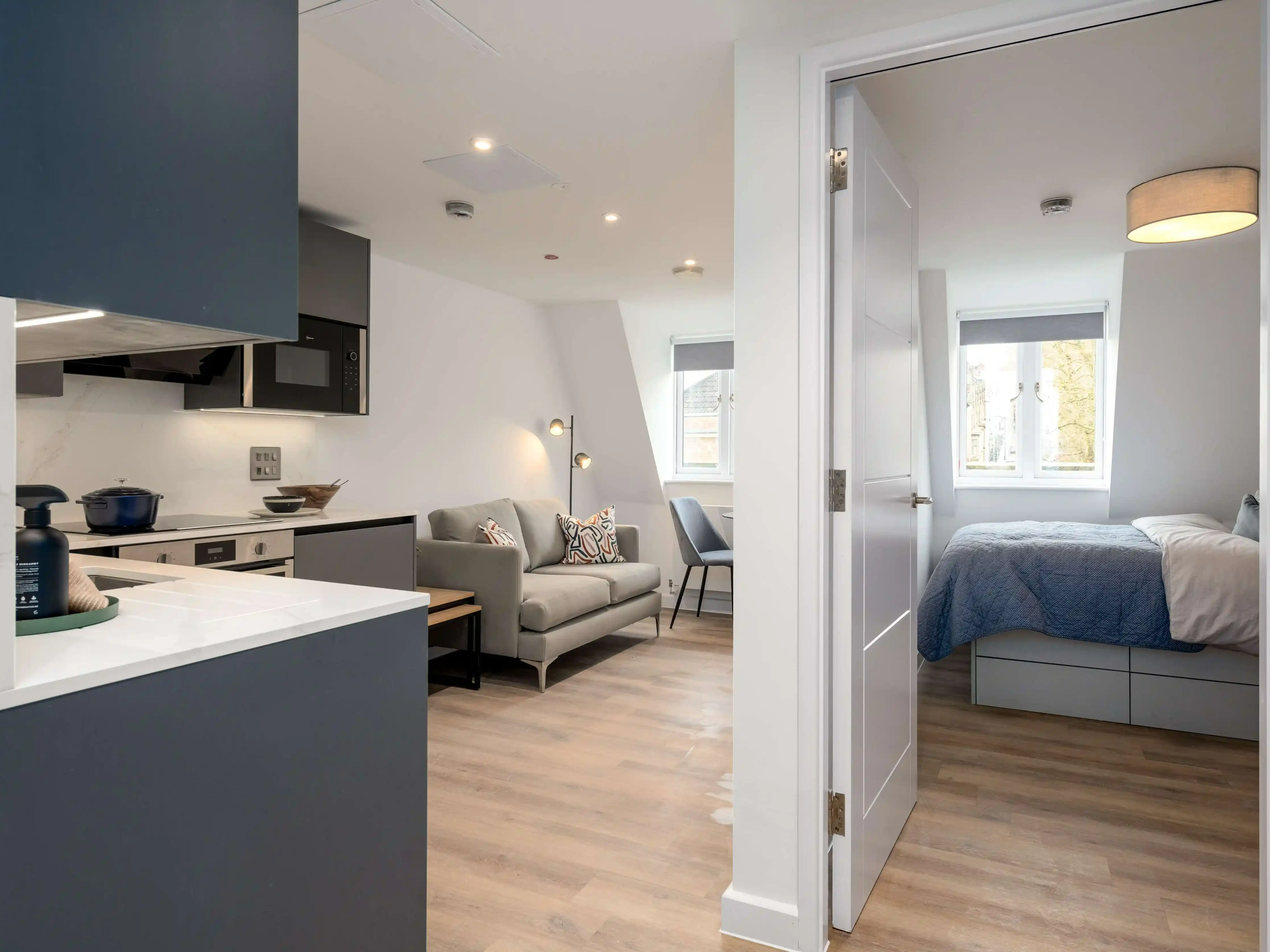 Flat 7B, 48 Park Street