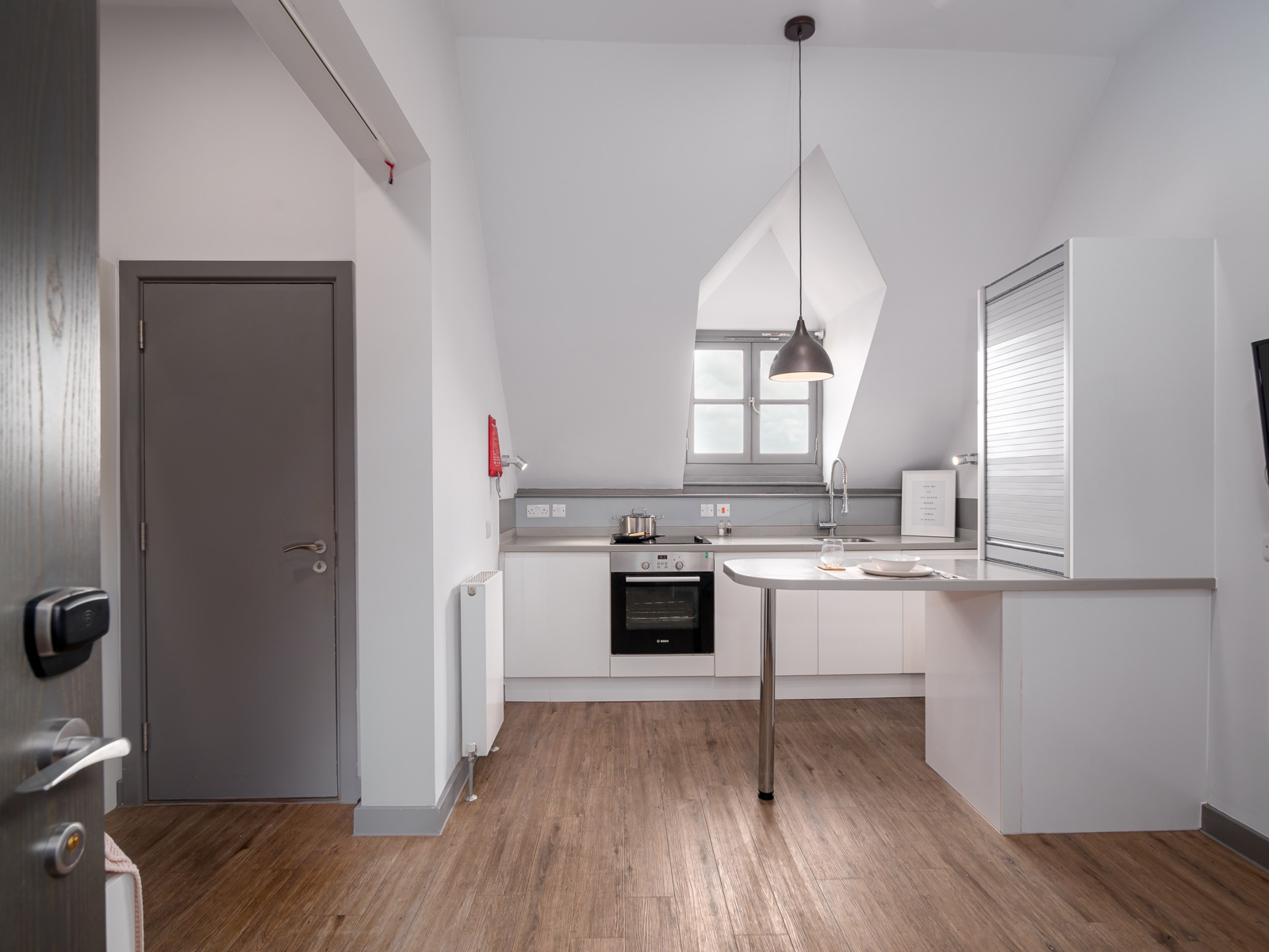 Flat 10, The Manor House