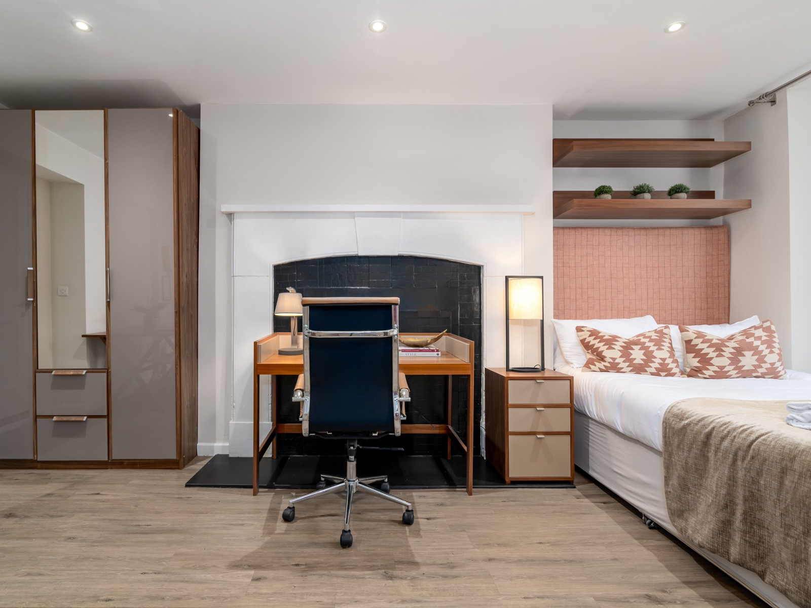 Flat 2, 16 Charlotte Street
