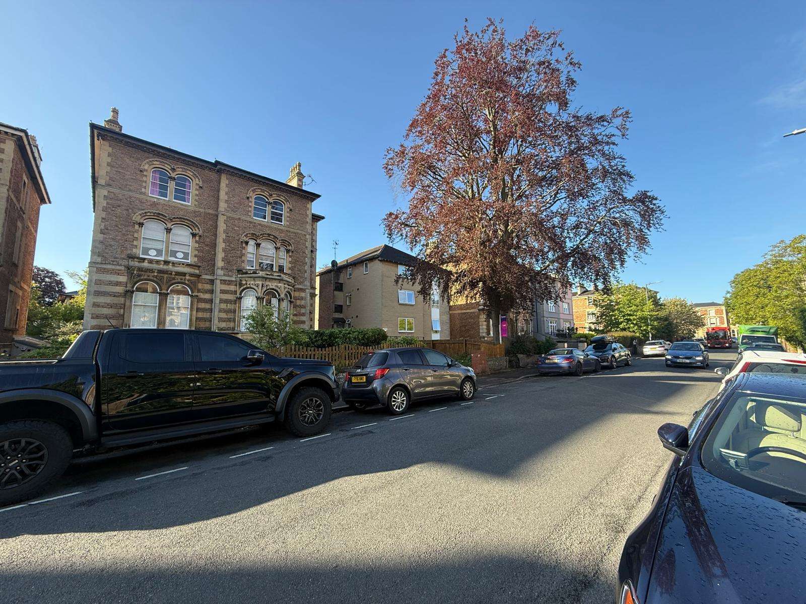 2 Alison Court, Apsley Road