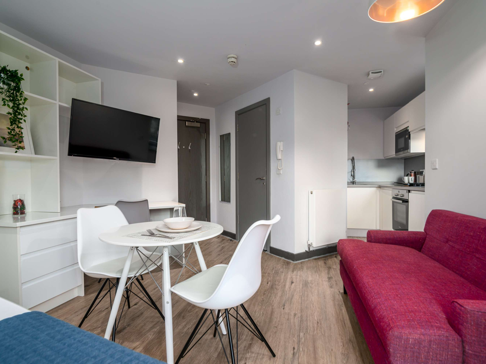 Flat 12, The Manor House