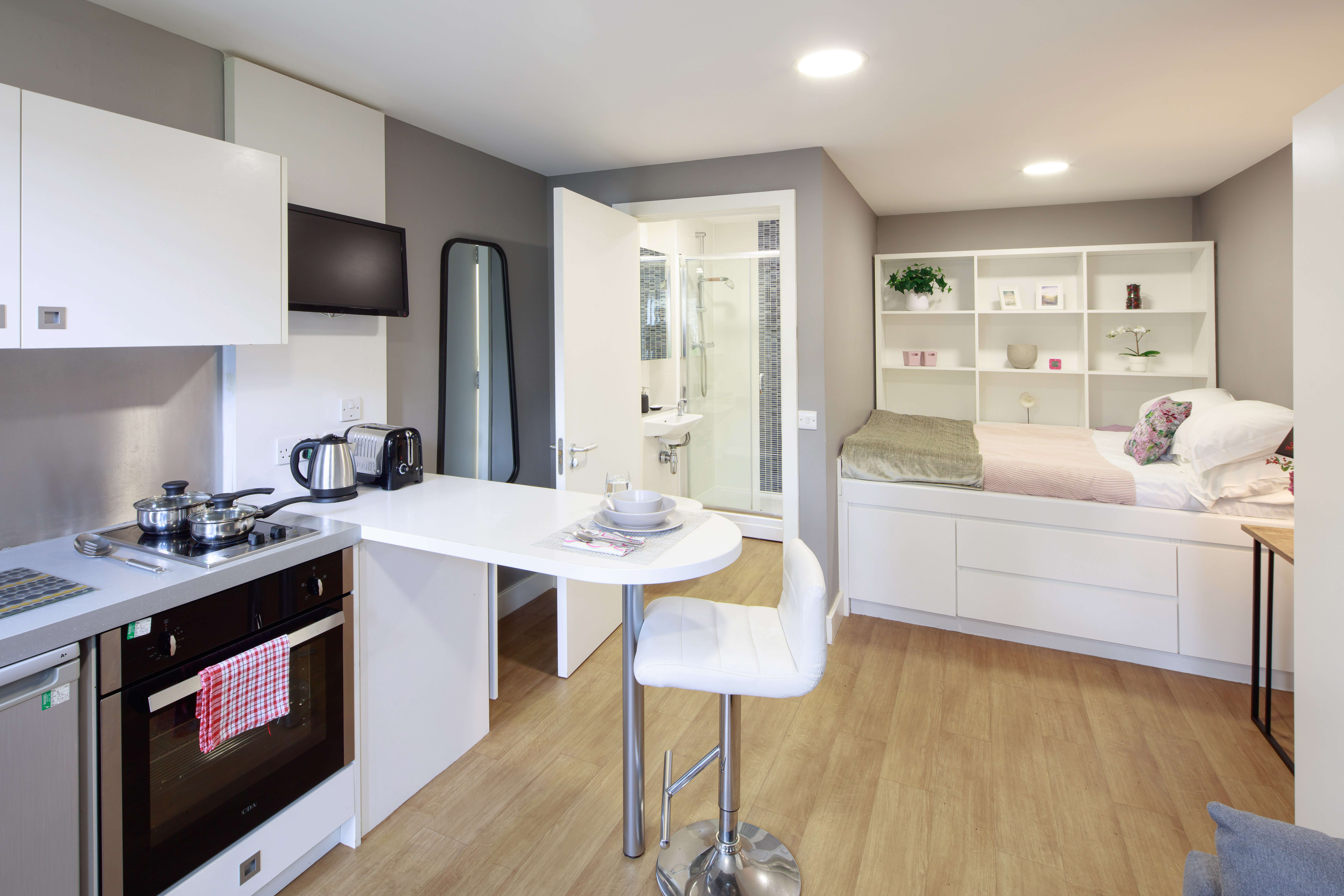 1 Prince Rupert House, Tyndalls Park Road