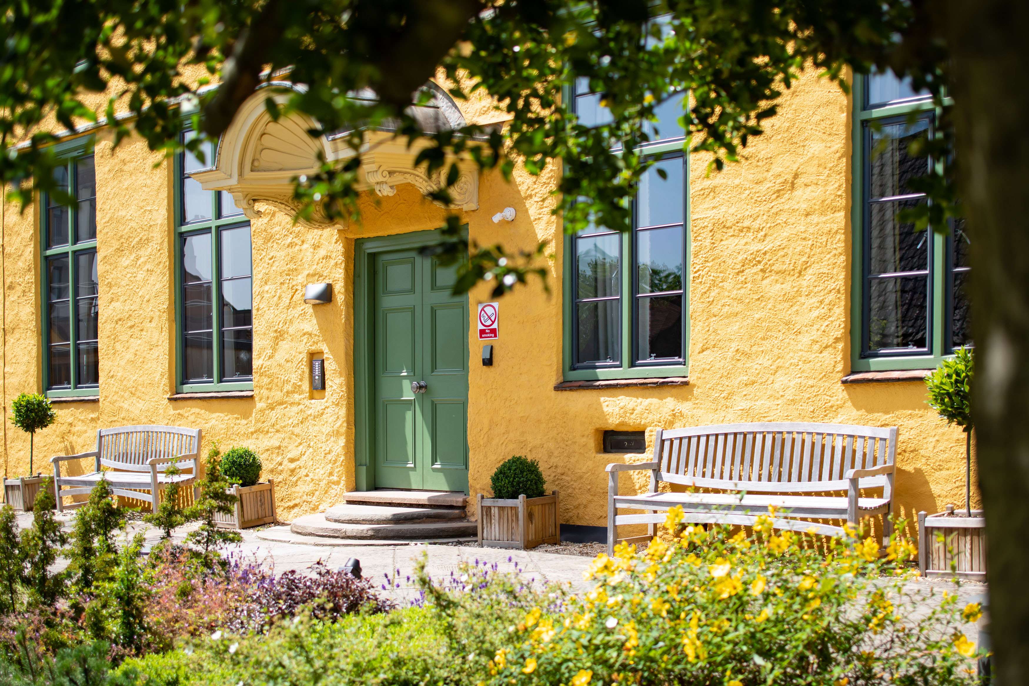 Flat 5, The Manor House