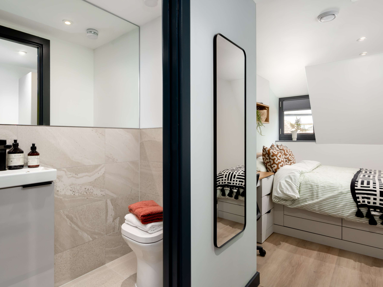 Flat 9, 18 Charlotte Street