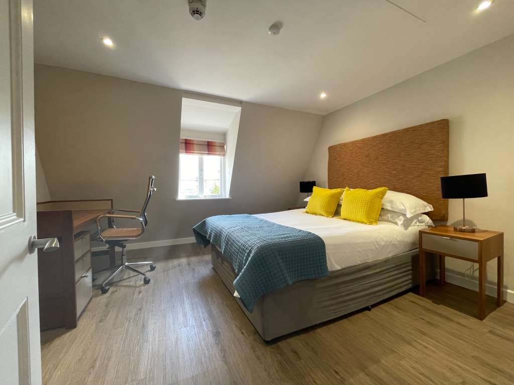 Flat 8, 14 Charlotte Street