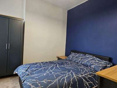 Newly Refurbished 4-Bed House Share In L21! image