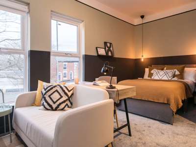 🤓 Luxury professional HMO in great location 🤓 image