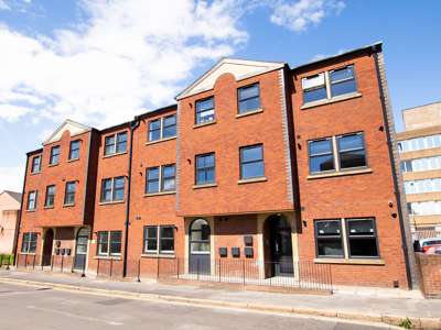 Macklin Street image