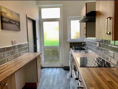 Friendly House Share Close to University & Town Centre image