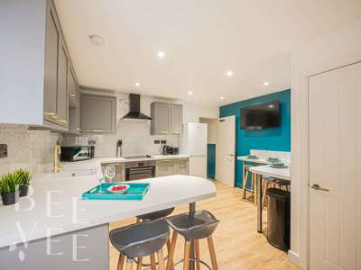 The Glistening And Glossy Property image