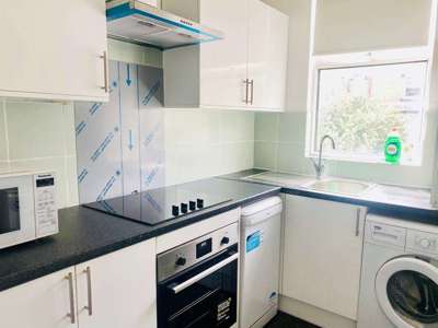 Spacious 4-Bedroom Student HMO – Burley, Leeds – AVAILABLE JULY 2026 image