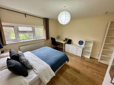 Cleavers Avenue image