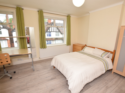 Elmsthorpe Avenue image