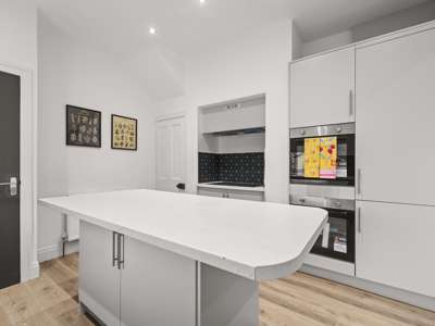Crossland Road image