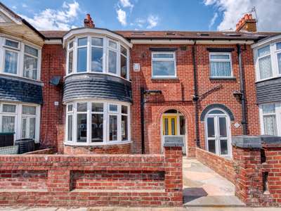 Stunning Luxury Co-Living with free parking image