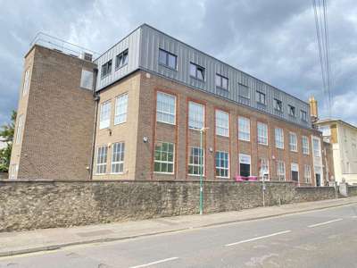 Studio Apartments available in Maidstone! image