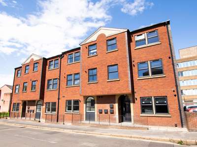 Macklin Street image