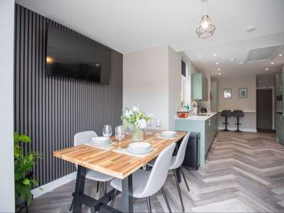 Hawthorn Crescent image