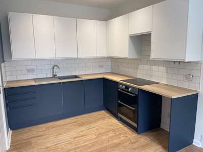 Modern 3 bed apartment  image