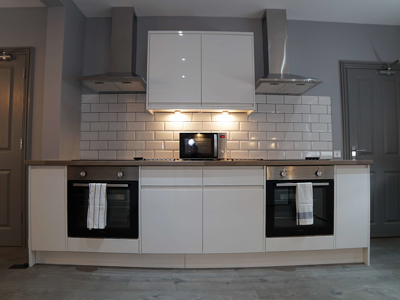 OX Living is proud to present this high-quality 6-bedroom co-living property, perfect for working professionals looking for stylish, stress-free living. image