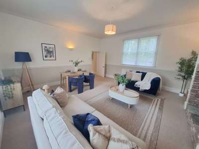 Beautiful 3-bedroom home close to York image