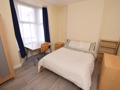 Rothesay Avenue image