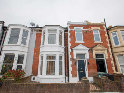 Wow - Stunning Brand New En-Suite Rooms Available Now image