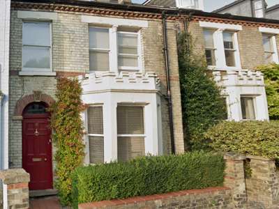 Great Spacious Rooms in Central Cambridge image