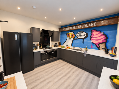 Stylish shared home, central in Scarborough image