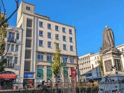 FEMALE-ONLY MODERN CITY CENTRE LIVING AT THE MARPLES – ALL BILLS INCLUDED image