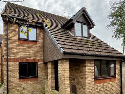 Spacious 5 Bed Detached House  image