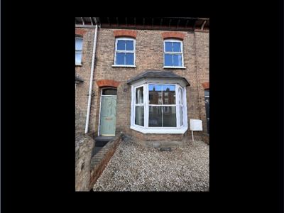 🏡 Double Rooms Available – Recently Renovated Professional House Share – Taunton (TA1 3HE) image