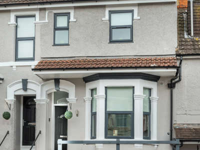6 BED 3 STUDIO ALL ENSUITE HMO  image
