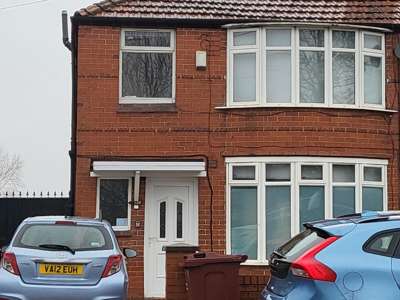 Parrs Wood Road image