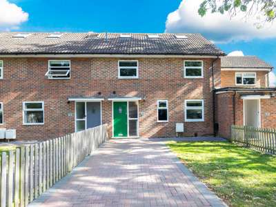 Accommodation for Undergraduate / MA Students @ 94 image