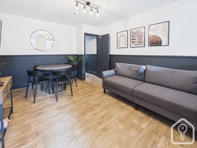 Ivanhoe Road image