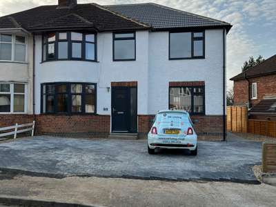 OX Living is proud to present this high-quality 7-bedroom co-living property, perfect for working professionals looking for stylish, stress-free living. image