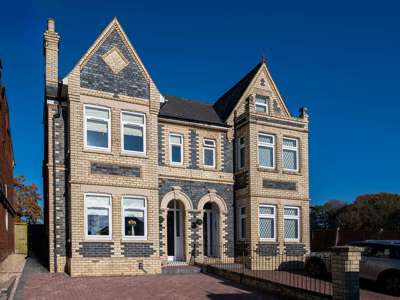 6 STUDIO 6 ENSUITE HMO image