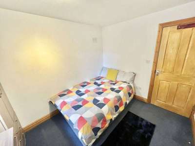 Tiverton Road image