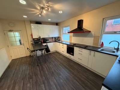 Lorne Road image