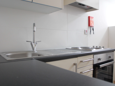 ++ LARGE STUDIO FLAT in Kensington ++ image