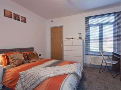 Stunning, well managed Houseshare in Watford image