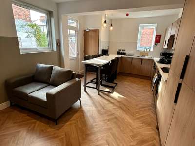 Colwick Road image