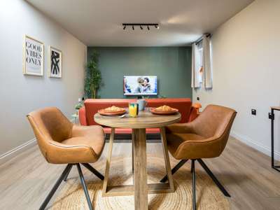 NEW Fully Furnished 1-bed Flat - Bills Inlcuded image